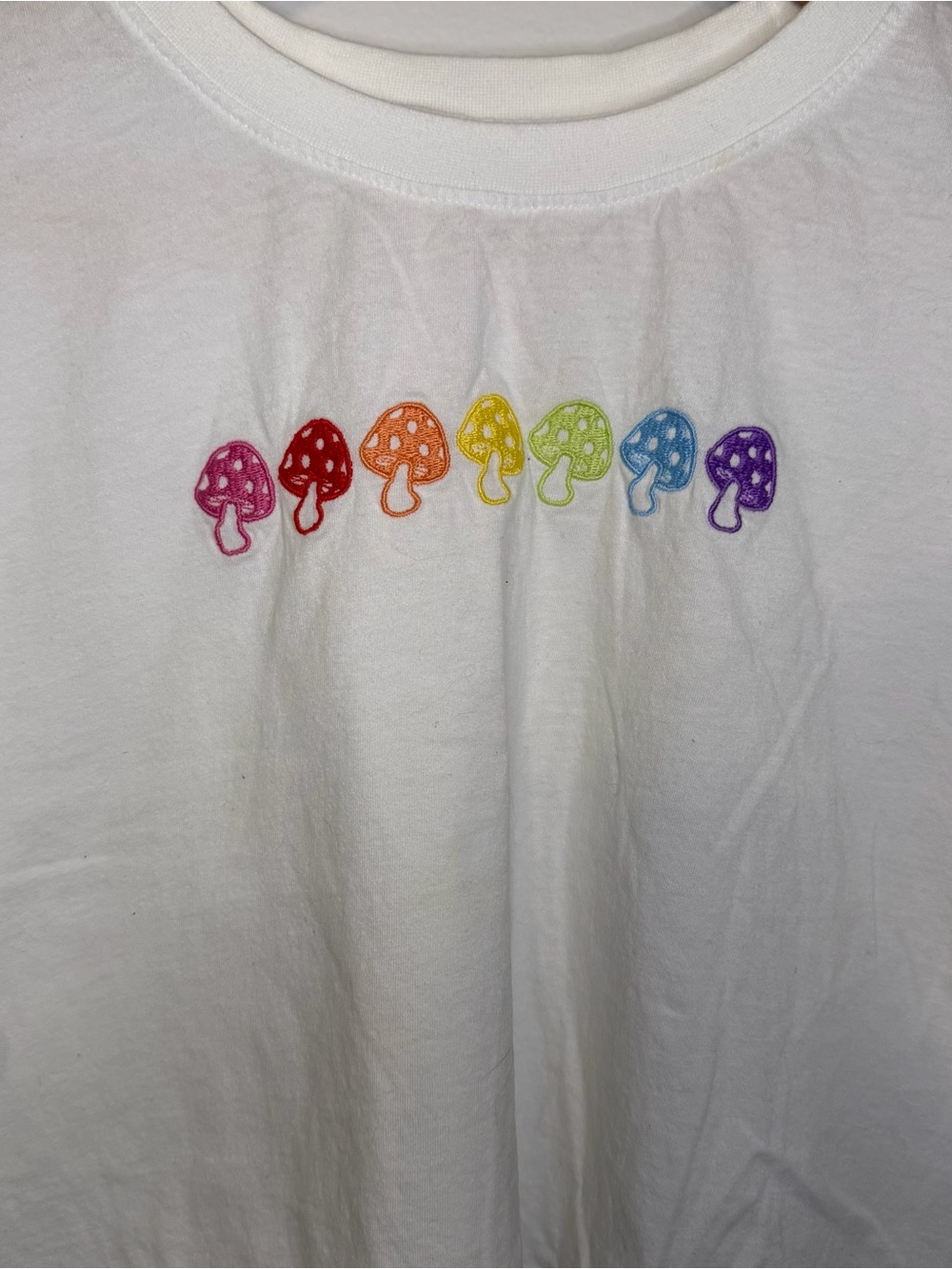 Love & Lazy Days Rainbow Mushroom Embroidered Cropped T-Shirt White XL Whimsical - Picture 2 of 5